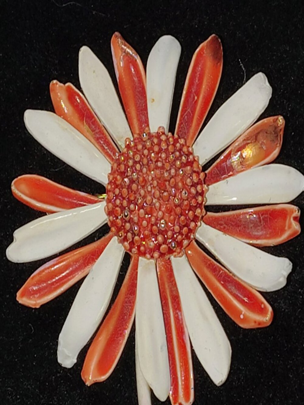 Vintage 1960s ART Enamel Daisy Brooch – Flower Power – Signed ART© – 2.5 Inch
